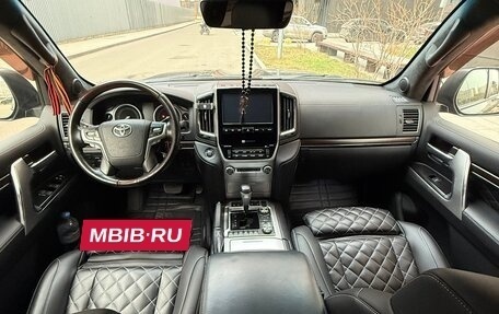 Toyota Land Cruiser 200, 2016 год, 6 200 000 рублей, 16 фотография