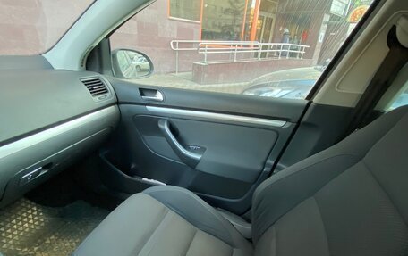 Volkswagen Golf V, 2005 год, 640 000 рублей, 4 фотография