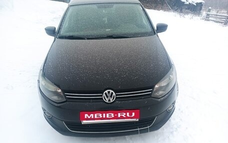 Volkswagen Polo VI (EU Market), 2012 год, 720 000 рублей, 2 фотография