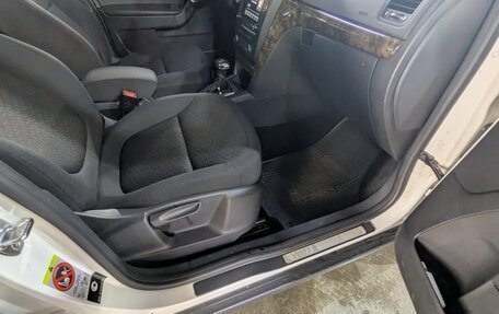 Skoda Yeti I рестайлинг, 2011 год, 1 005 000 рублей, 27 фотография