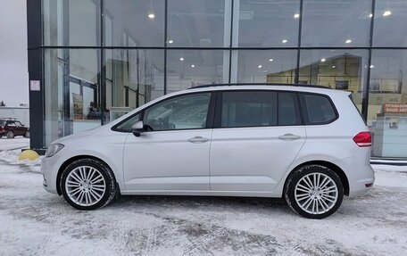 Volkswagen Touran III, 2017 год, 1 498 900 рублей, 10 фотография