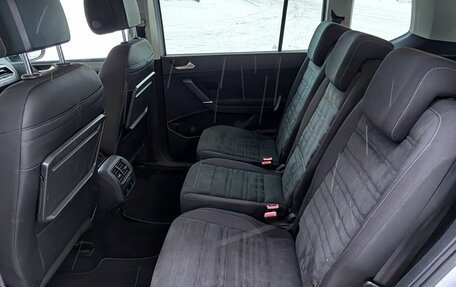 Volkswagen Touran III, 2017 год, 1 498 900 рублей, 15 фотография