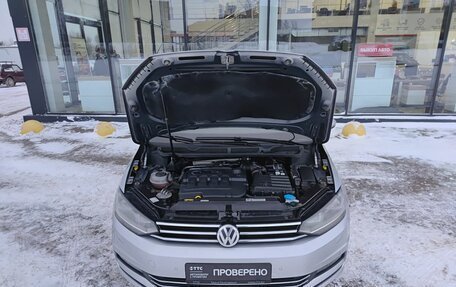 Volkswagen Touran III, 2017 год, 1 498 900 рублей, 11 фотография