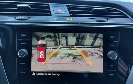 Volkswagen Touran III, 2017 год, 1 498 900 рублей, 25 фотография