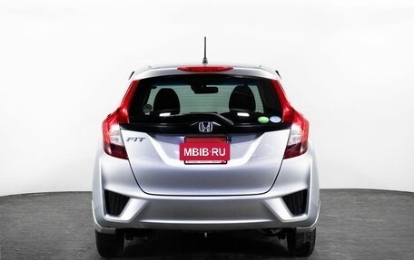 Honda Fit III, 2017 год, 1 050 000 рублей, 4 фотография