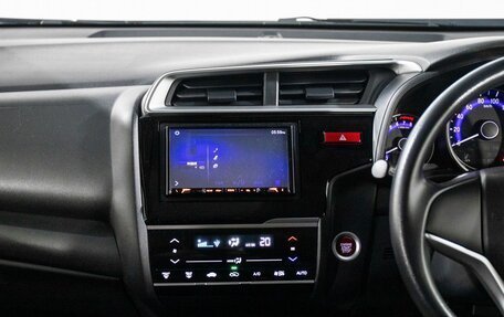 Honda Fit III, 2017 год, 1 050 000 рублей, 13 фотография