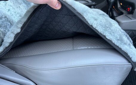 Toyota Land Cruiser 100 рестайлинг 2, 2004 год, 6 000 000 рублей, 19 фотография