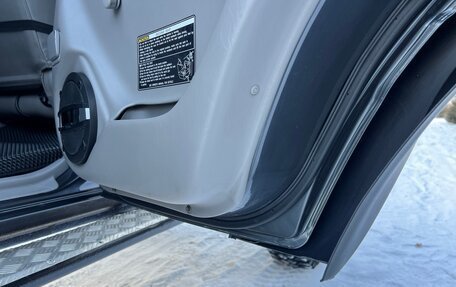 Toyota Land Cruiser 100 рестайлинг 2, 2004 год, 6 000 000 рублей, 22 фотография