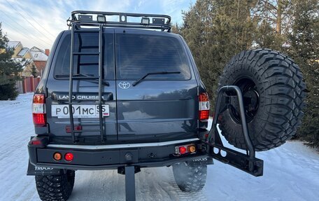 Toyota Land Cruiser 100 рестайлинг 2, 2004 год, 6 000 000 рублей, 30 фотография