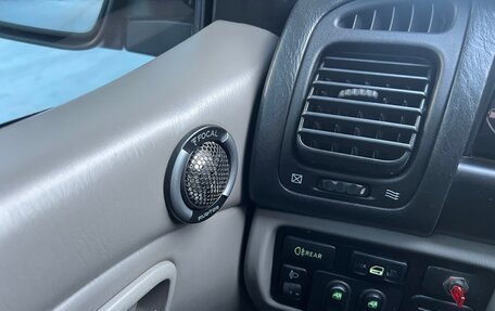 Toyota Land Cruiser 100 рестайлинг 2, 2004 год, 6 000 000 рублей, 29 фотография