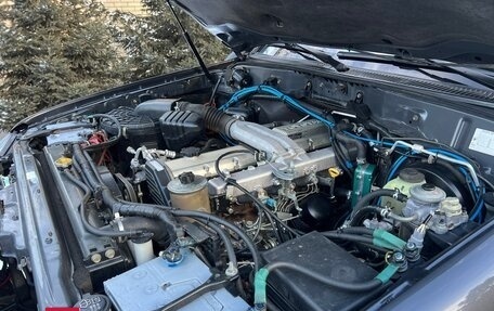 Toyota Land Cruiser 100 рестайлинг 2, 2004 год, 6 000 000 рублей, 39 фотография