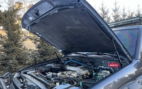 Toyota Land Cruiser 100 рестайлинг 2, 2004 год, 6 000 000 рублей, 38 фотография