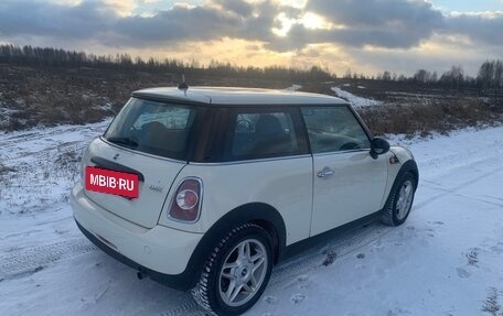 MINI Hatch, 2011 год, 750 000 рублей, 3 фотография