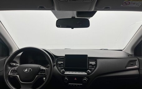 Hyundai Solaris II рестайлинг, 2021 год, 1 690 000 рублей, 23 фотография