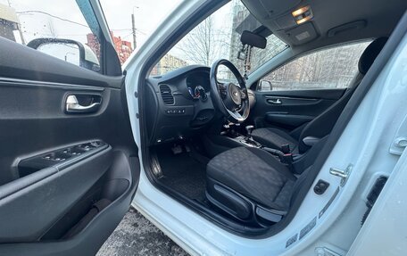 KIA Rio IV, 2018 год, 1 600 000 рублей, 10 фотография