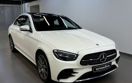 Mercedes-Benz E-Класс, 2021 год, 5 050 000 рублей, 3 фотография