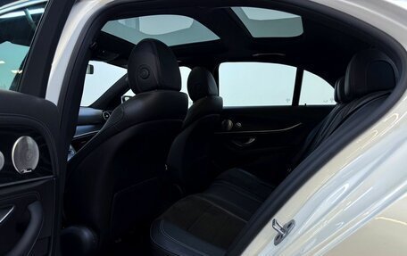 Mercedes-Benz E-Класс, 2021 год, 5 050 000 рублей, 9 фотография