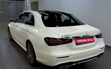 Mercedes-Benz E-Класс, 2021 год, 5 050 000 рублей, 4 фотография