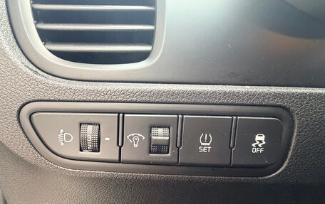 KIA Rio IV, 2018 год, 1 285 000 рублей, 15 фотография