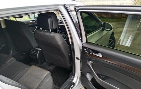 Volkswagen Passat B8 рестайлинг, 2018 год, 1 980 000 рублей, 6 фотография