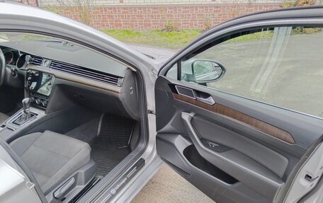 Volkswagen Passat B8 рестайлинг, 2018 год, 1 980 000 рублей, 7 фотография