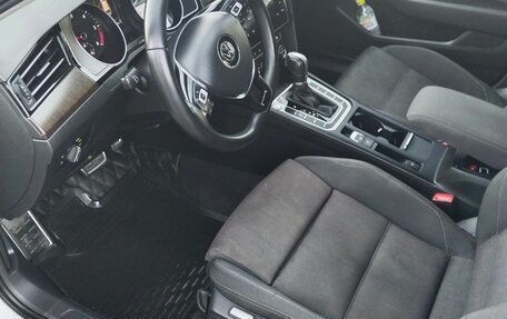 Volkswagen Passat B8 рестайлинг, 2018 год, 1 980 000 рублей, 11 фотография