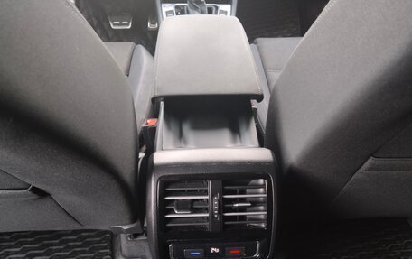 Volkswagen Passat B8 рестайлинг, 2018 год, 1 980 000 рублей, 12 фотография