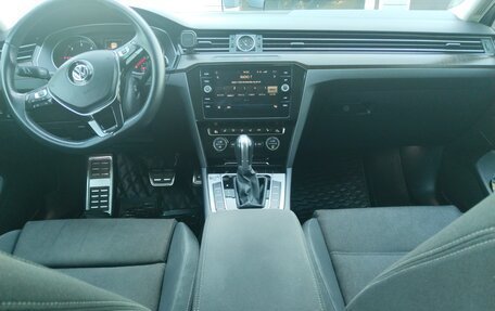 Volkswagen Passat B8 рестайлинг, 2018 год, 1 980 000 рублей, 13 фотография