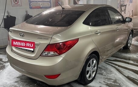 Hyundai Solaris II рестайлинг, 2011 год, 725 000 рублей, 7 фотография