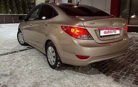 Hyundai Solaris II рестайлинг, 2011 год, 725 000 рублей, 3 фотография