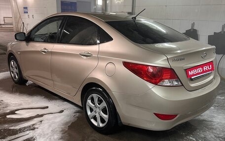 Hyundai Solaris II рестайлинг, 2011 год, 725 000 рублей, 8 фотография