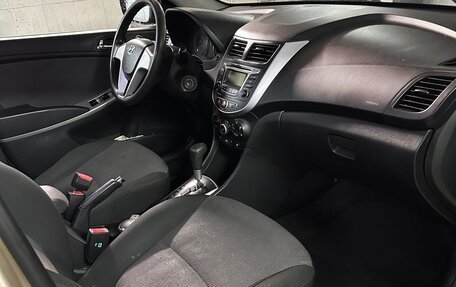 Hyundai Solaris II рестайлинг, 2011 год, 725 000 рублей, 12 фотография