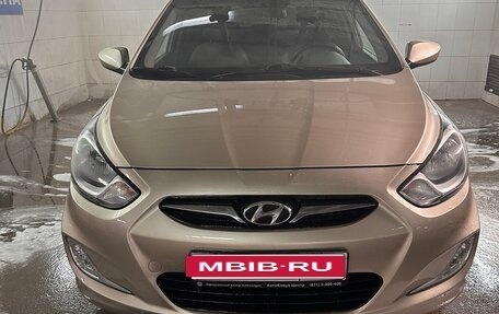Hyundai Solaris II рестайлинг, 2011 год, 725 000 рублей, 10 фотография