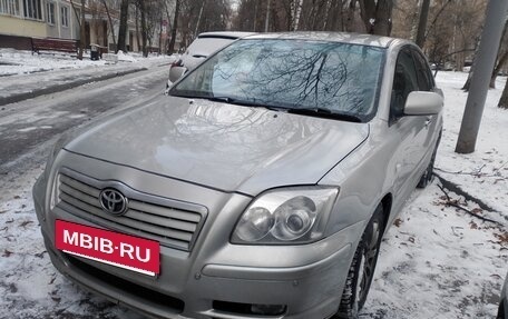 Toyota Avensis III рестайлинг, 2004 год, 600 000 рублей, 2 фотография