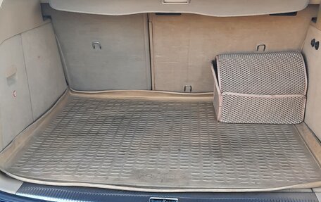 Volkswagen Touareg III, 2005 год, 850 000 рублей, 8 фотография