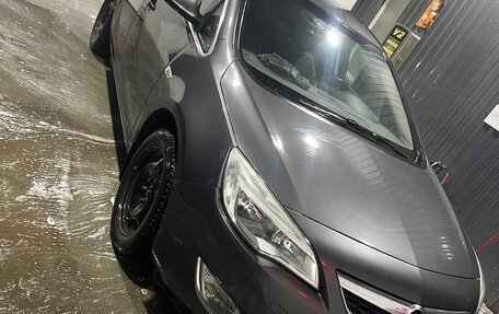 Opel Astra J, 2012 год, 740 000 рублей, 3 фотография
