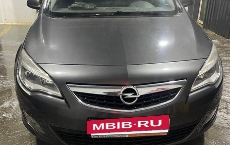 Opel Astra J, 2012 год, 740 000 рублей, 2 фотография