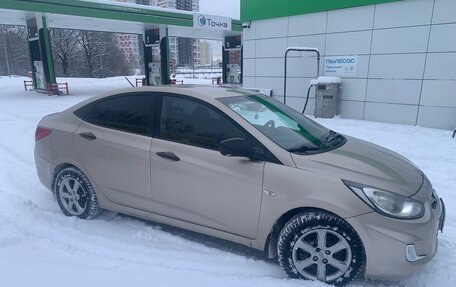 Hyundai Solaris II рестайлинг, 2012 год, 570 000 рублей, 4 фотография