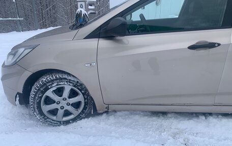 Hyundai Solaris II рестайлинг, 2012 год, 570 000 рублей, 3 фотография