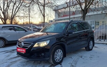 Volkswagen Tiguan I, 2010 год, 1 099 999 рублей, 2 фотография