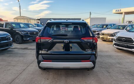 Toyota RAV4, 2025 год, 3 850 000 рублей, 5 фотография