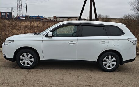 Mitsubishi Outlander III рестайлинг 3, 2012 год, 1 100 000 рублей, 2 фотография