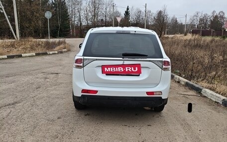 Mitsubishi Outlander III рестайлинг 3, 2012 год, 1 100 000 рублей, 3 фотография