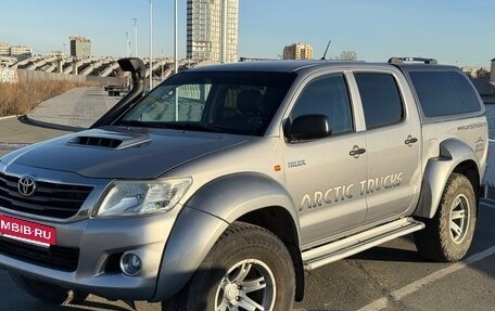 Toyota Hilux VII, 2014 год, 2 350 000 рублей, 2 фотография