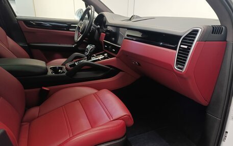 Porsche Cayenne III, 2022 год, 8 990 000 рублей, 9 фотография