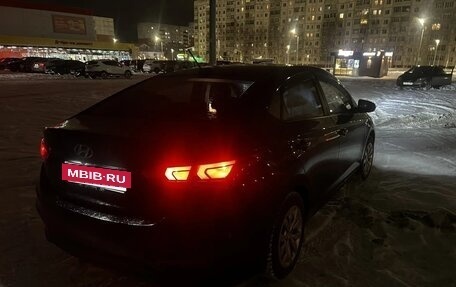 Hyundai Solaris II рестайлинг, 2017 год, 1 400 000 рублей, 9 фотография