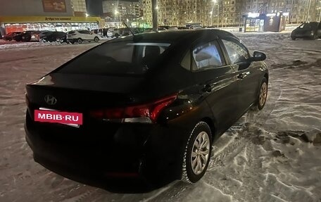 Hyundai Solaris II рестайлинг, 2017 год, 1 400 000 рублей, 3 фотография