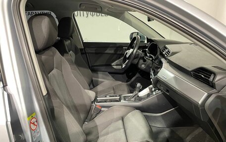 Audi Q3, 2019 год, 2 690 000 рублей, 15 фотография