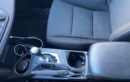 Toyota RAV4, 2019 год, 3 100 000 рублей, 9 фотография