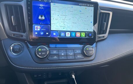 Toyota RAV4, 2019 год, 3 100 000 рублей, 11 фотография